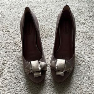 Corso Como suede bow heel